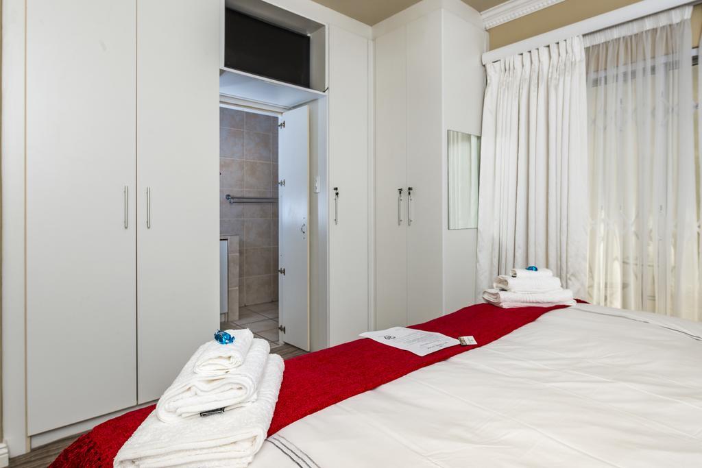 Guesthouse De Tijger Lodge Parow Eksteriør billede